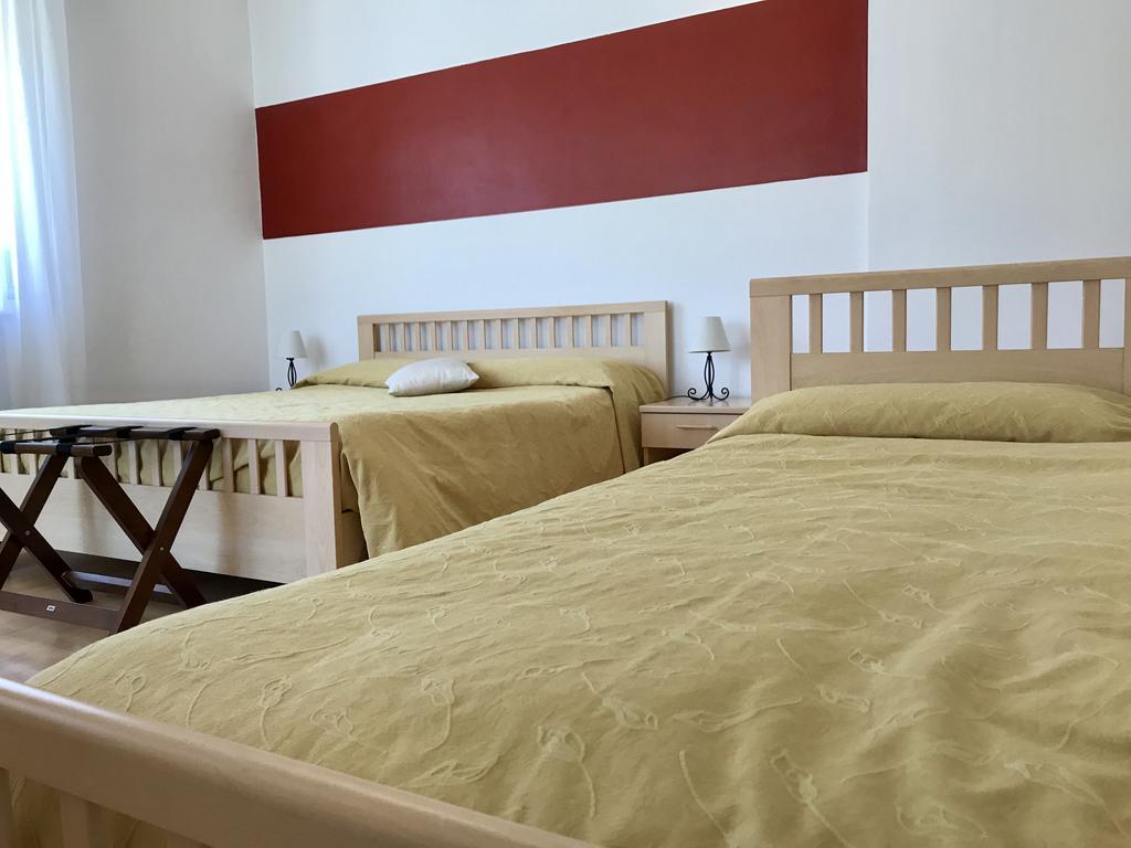 La Lanterna 2* Garda (Verona)